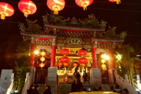 横浜中華街　夜の関帝廟